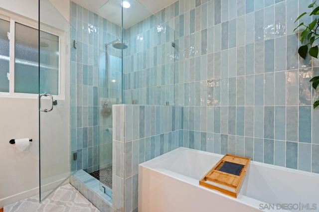 9835 Edgelake Dr, La Mesa CA: https://media.crmls.org/mediaz/90bcf05f-94e1-4f41-8ee8-ad7c01f5cfdf.jpg