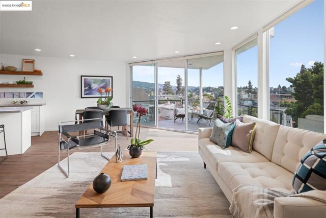383 Staten Ave, Oakland CA: https://media.crmls.org/mediaz/90bd0077-8dcc-49ff-8eb8-05a7eba54705.jpg