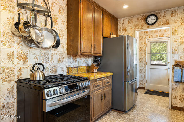 16431 Gilmore Street, Van Nuys CA: https://media.crmls.org/mediaz/90bd7886-c8ec-4895-9dc9-f6dadd3071a8.jpg
