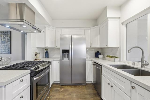 3902 Vista Campana N, Oceanside CA: https://media.crmls.org/mediaz/90bd7c93-83e8-4eed-801d-247db23eb661.jpg