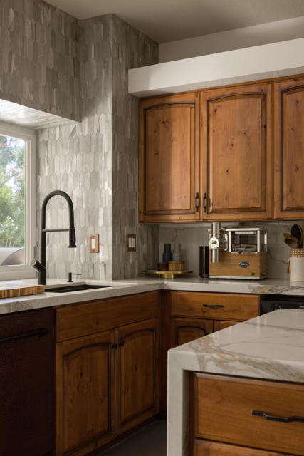 201 Augusta Drive, Palm Desert CA: https://media.crmls.org/mediaz/90bde51b-a2a4-4c90-9a4e-a6040fea1b50.jpg