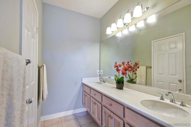 Image 18 of 26 For 12626 Springbrook Dr #a  A