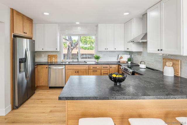 10437 Hermanos Rd, San Diego CA: https://media.crmls.org/mediaz/90beeb62-107b-4cbd-8a8c-0eefc6c5ab04.jpg