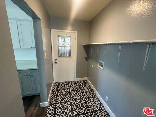 228 E 89th Street, Los Angeles CA: https://media.crmls.org/mediaz/90bf2fe1-4697-4e63-9096-4c507f96958c.jpg