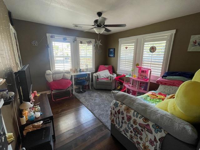 895 Monterey Street, Hollister CA: https://media.crmls.org/mediaz/90c010b3-edd3-4139-a1ca-0e01f1a3662c.jpg