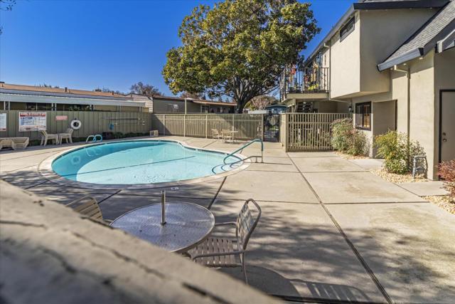 690 Persian Drive, Sunnyvale CA: https://media.crmls.org/mediaz/90c0532b-c833-413b-b7f6-4d10a8603265.jpg