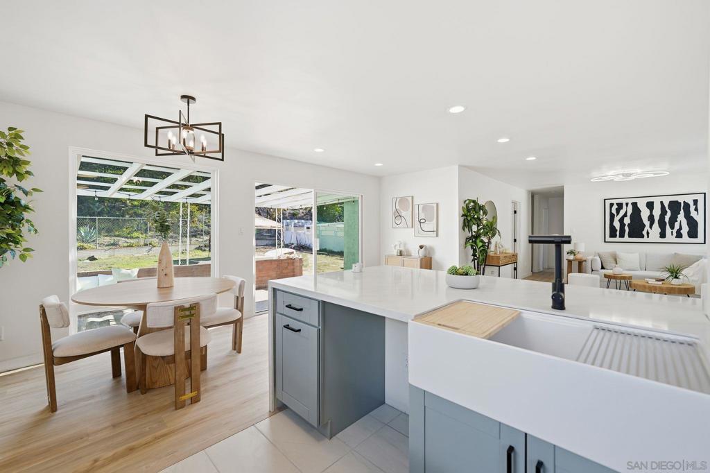 MLS #250045040SD image #12