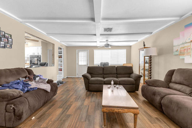 28300 Desert Charm Road, Desert Hot Springs CA: https://media.crmls.org/mediaz/90c1922d-d253-404f-b87b-fbca37d9d153.jpg