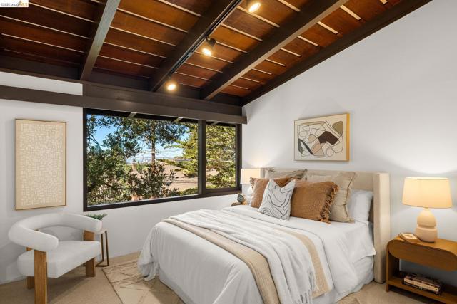 Image 23 of 52 For 85 El Camino Real