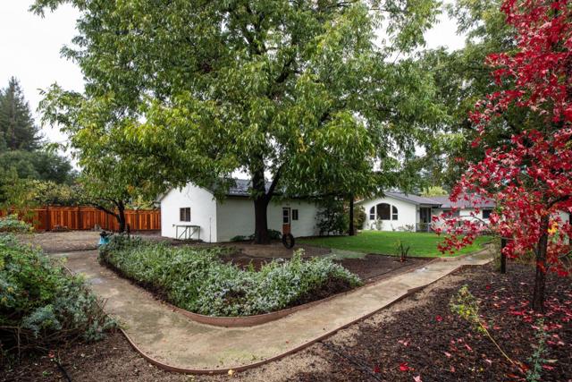 1264 Richardson Avenue, Los Altos CA: https://media.crmls.org/mediaz/90c23c93-b000-4c93-8f52-e4412e3f49a3.jpg