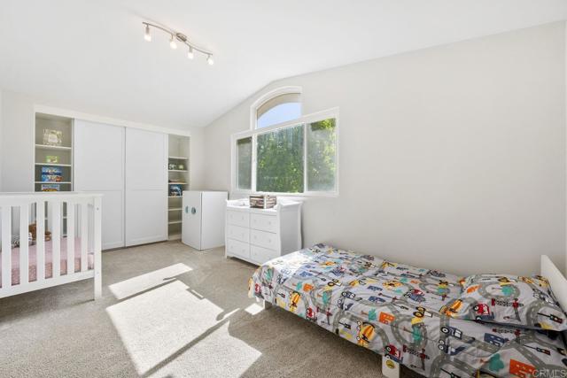 4867 Seascape Drive, Oceanside CA: https://media.crmls.org/mediaz/90c2520c-4d07-44a8-9ed9-34d614b495d8.jpg