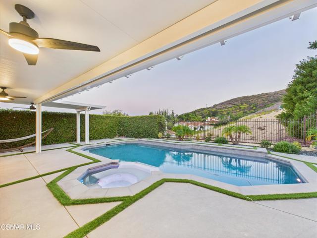 29650 Kimberly Drive, Agoura Hills CA: https://media.crmls.org/mediaz/90c260be-6952-42eb-a70c-e96198363fca.jpg