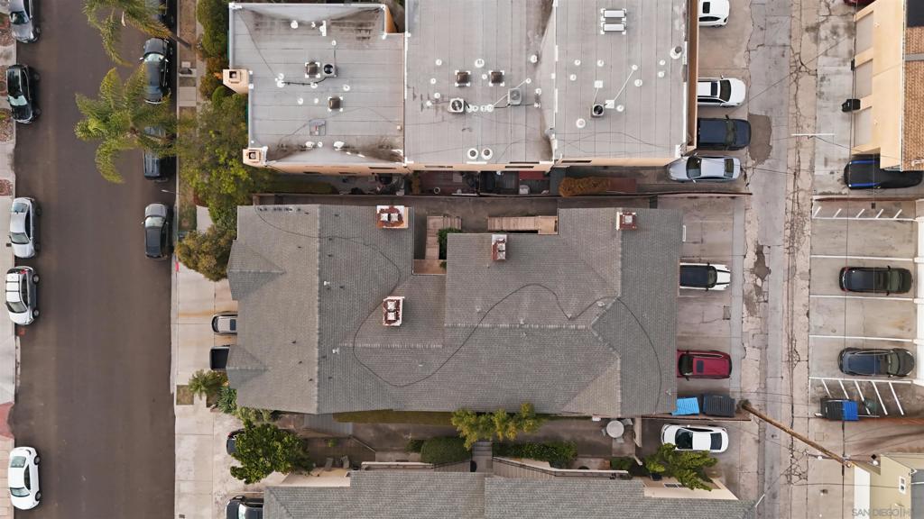 https://media.crmls.org/mediaz/90c2b50c-0683-413b-8a47-c209ca9c35a4.jpg?preset=X-Large