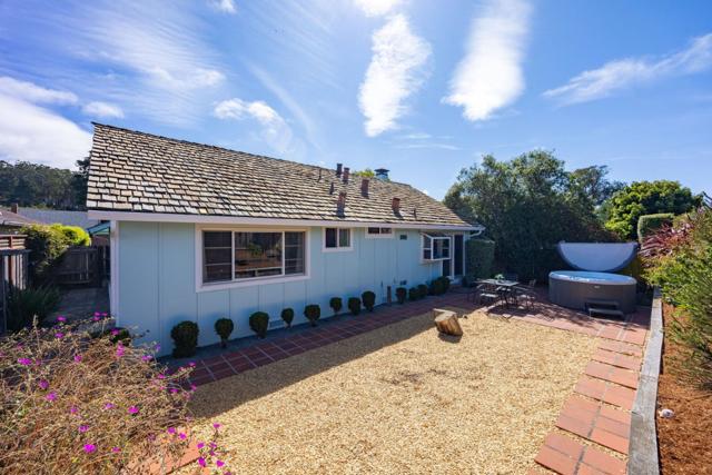 201 Bridgeport Drive, Half Moon Bay CA: https://media.crmls.org/mediaz/90c2fe6f-6d59-44e6-9156-0740fc490f15.jpg