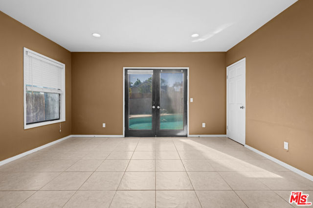 1147 S Point View Street, Los Angeles CA: https://media.crmls.org/mediaz/90c34d15-a89e-4cca-8a35-130191c08a4d.jpg