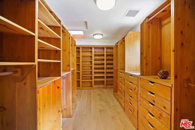 Drew Fenton | 33269 Mulholland Highway Malibu CA | MLS: 7212600 Drew Fenton | 33269 Mulholland Highway Malibu CA | MLS: 7212600