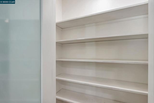 1821 S Main St, Walnut Creek CA: https://media.crmls.org/mediaz/90c4a56e-f26e-416d-913a-747048d391b8.jpg