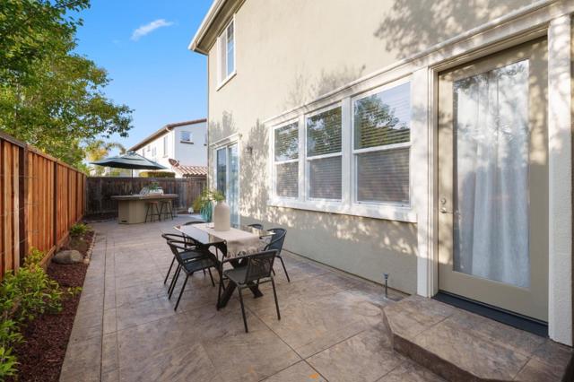 7531 Edinburgh Way, Gilroy CA: https://media.crmls.org/mediaz/90c5920a-bfd3-4758-8ea2-affd25a5f0a5.jpg