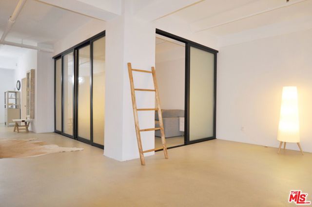 849 S Broadway, Los Angeles CA: https://media.crmls.org/mediaz/90c67a81-343b-4f97-ad12-68e4a0eb68f0.jpg