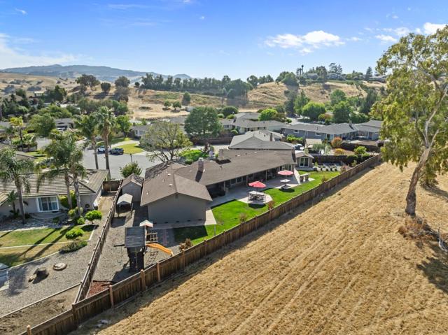 60 Dots Circle, Hollister CA: https://media.crmls.org/mediaz/90c7769f-a495-45db-ba05-cb7007d8343e.jpg