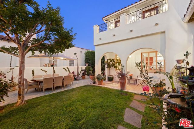 10516 Tennessee Avenue, Los Angeles CA: https://media.crmls.org/mediaz/90c7b43d-4e1c-4364-ab20-c51bd5f6999a.jpg