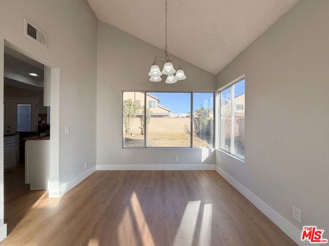 37740 Duffel Street, Palmdale CA: https://media.crmls.org/mediaz/90c7ba4f-3de1-4ff0-bf24-3af1d9948c7d.jpg
