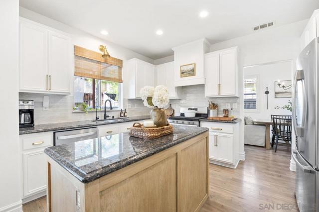 Image 10 of 41 For 26849 Silver Spur Ct
