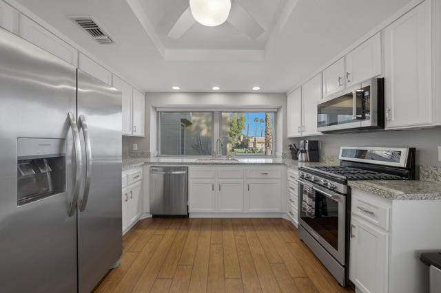 41597 Armanac Court, Palm Desert, CA 92260