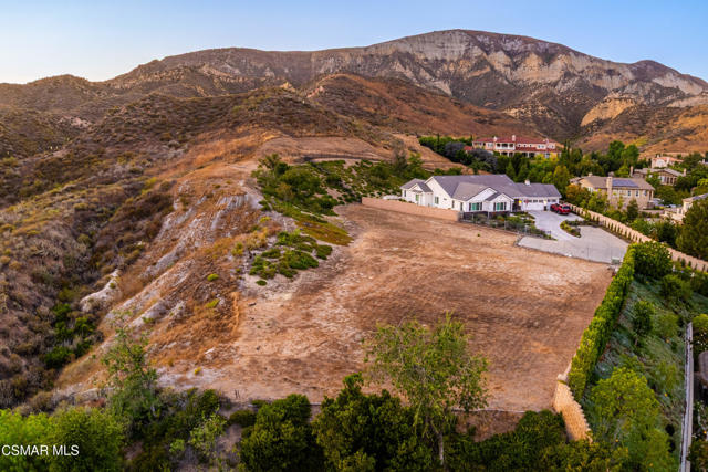 4221 Goldstone Lane, Simi Valley CA: https://media.crmls.org/mediaz/90c98d44-68e5-4baf-a884-e3963882bacb.jpg
