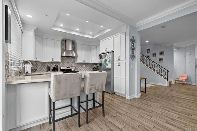 Detail Gallery Image 12 of 63 For 11372 via Rancho San Diego #B,  El Cajon,  CA 92019 - 3 Beds | 2/1 Baths