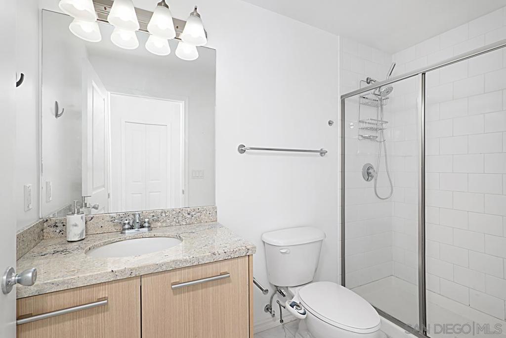 825 Beech St - photo 9