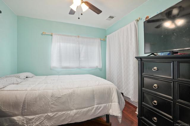 553 3rd Ave, Redwood City CA: https://media.crmls.org/mediaz/90cad957-ae82-42fd-b06e-11013c3e440a.jpg