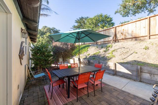 810 Altura Place, Del Rey Oaks CA: https://media.crmls.org/mediaz/90cb6674-3428-480b-b21e-499546ef020d.jpg