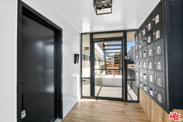 14110 Yukon Avenue, Hawthorne CA: https://media.crmls.org/mediaz/90cb6da3-ce13-4990-9d15-f9977e687ee7.jpg