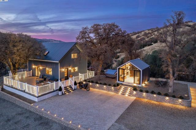 21000 Mines Rd., Livermore CA: https://media.crmls.org/mediaz/90cc4f08-064a-4a70-8b3b-880c96a6ceca.jpg