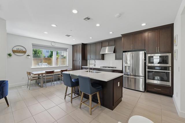 410 E Redberry Place, Mountain House CA: https://media.crmls.org/mediaz/90ce3735-df1f-4dee-9642-fde2ff505257.jpg