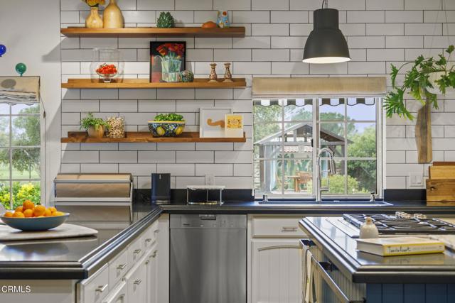 Detail Gallery Image 20 of 43 For 127 Fairway Ln, Ojai,  CA 93023 - 3 Beds | 2/1 Baths