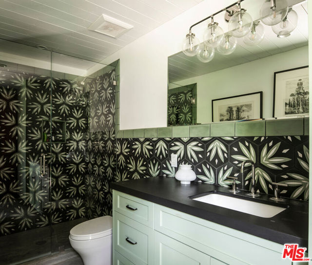 22575 Monte Vista Drive, Topanga CA: https://media.crmls.org/mediaz/90ce6e20-c81c-484f-9a3d-fe0f45959f48.jpg