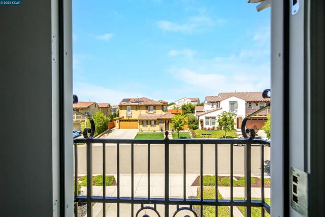 5152 Bengali St, Danville CA: https://media.crmls.org/mediaz/90cf6cf7-e5a4-49dd-96b1-514e70837103.jpg