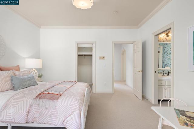 2398 Ironwood Pl, Alamo CA: https://media.crmls.org/mediaz/90d037f2-cef2-440e-9a74-640aef9a0856.jpg