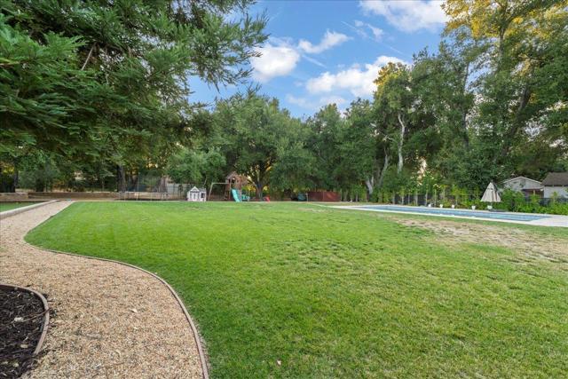 15211 Becky Lane, Monte Sereno CA: https://media.crmls.org/mediaz/90d0cd8f-81fa-4c99-8a2f-736411b344c4.jpg
