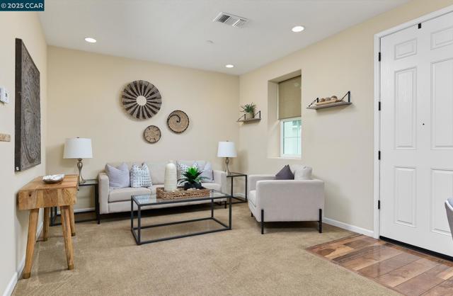 204 Purisima St, San Pablo CA: https://media.crmls.org/mediaz/90d0e7a2-c3a0-45ed-bf37-ec79173c95bd.jpg