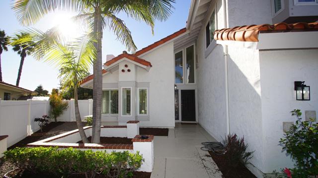 Detail Gallery Image 17 of 66 For 4955 Corlita Court Ct, San Diego,  CA 92122 - 3 Beds | 2/1 Baths