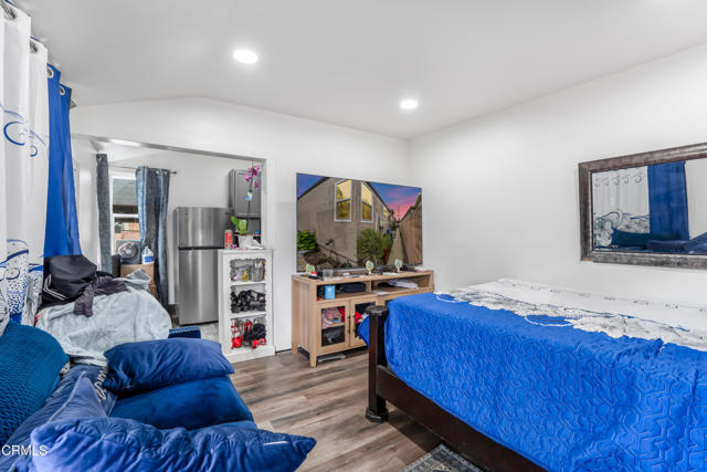 136 N Garfield Avenue, Oxnard CA: https://media.crmls.org/mediaz/90d1aaf0-1471-4e2a-860a-726cf44727f0.jpg