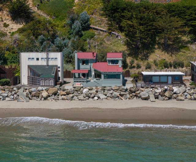 14 Potbelly Beach Road Road, Aptos CA: https://media.crmls.org/mediaz/90d1d45e-0425-47ce-9f2c-761c74b3d6e5.jpg