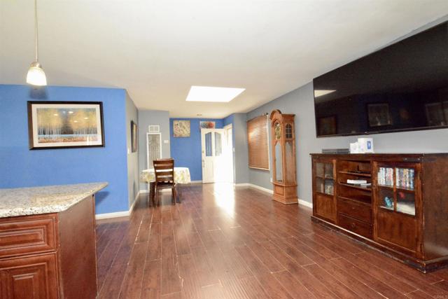 8838 Ashmore, Spring Valley CA: https://media.crmls.org/mediaz/90d25257-99d9-4114-bc5f-e515a14b80d0.jpg