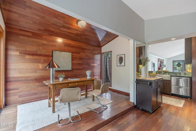1949 Preston Avenue, Los Angeles CA: https://media.crmls.org/mediaz/90d389c5-743b-4113-ac41-e0af4eff947d.jpg