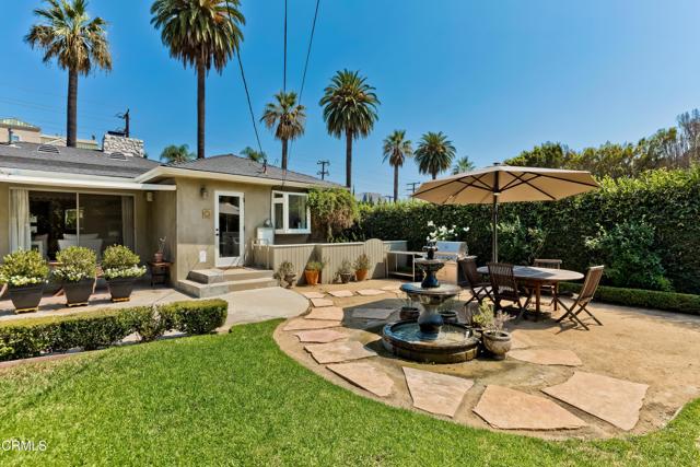 807 N Doheney Drive, Beverly Hills CA: https://media.crmls.org/mediaz/90d3a56d-eb47-42ad-b7e5-6fd8f2208293.jpg