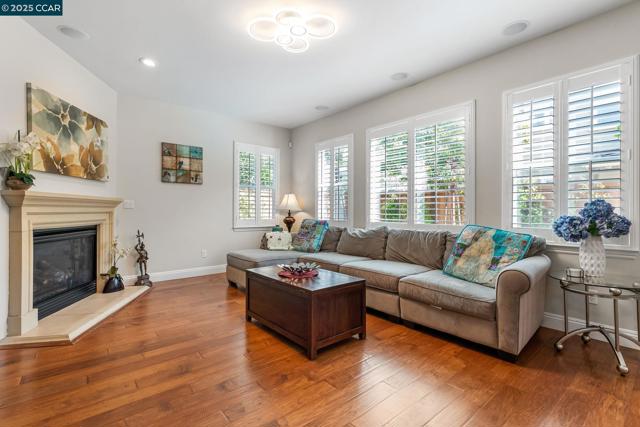 1656 Colchester St, Danville CA: https://media.crmls.org/mediaz/90d3c29d-a6c4-4b7e-b7ea-c4fc77c94566.jpg
