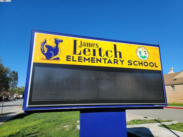 46762 Winema Cmn, Fremont CA: https://media.crmls.org/mediaz/90d3e374-afad-4407-8e2e-f445b4e041b3.jpg